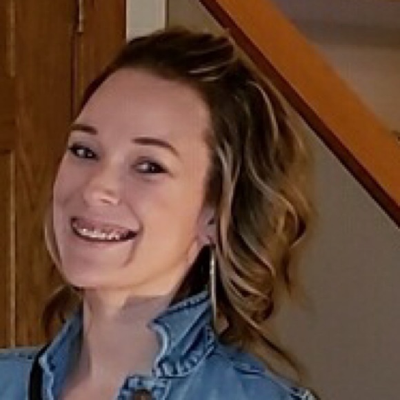 Meet your Posher, Amy - Picture 1 of 1